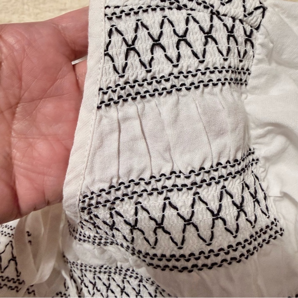 Torrid Blouse Stretchy Ruch Design - Picture 4 of 7
